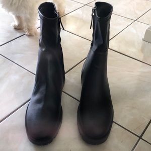 brand new Zara boots